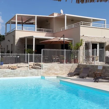 Hébergement de vacances Le Clos Du Grand Chêne - 4 étoiles - *